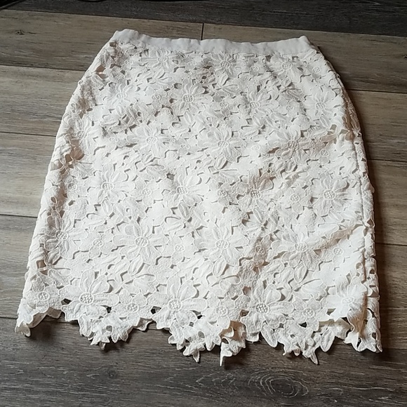 LOFT Dresses & Skirts - LOFT Cream Laced Skirt